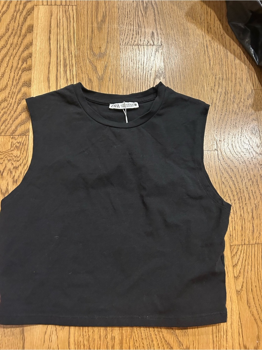 Zara Black Sleeveless Muscle Tee Crop Top